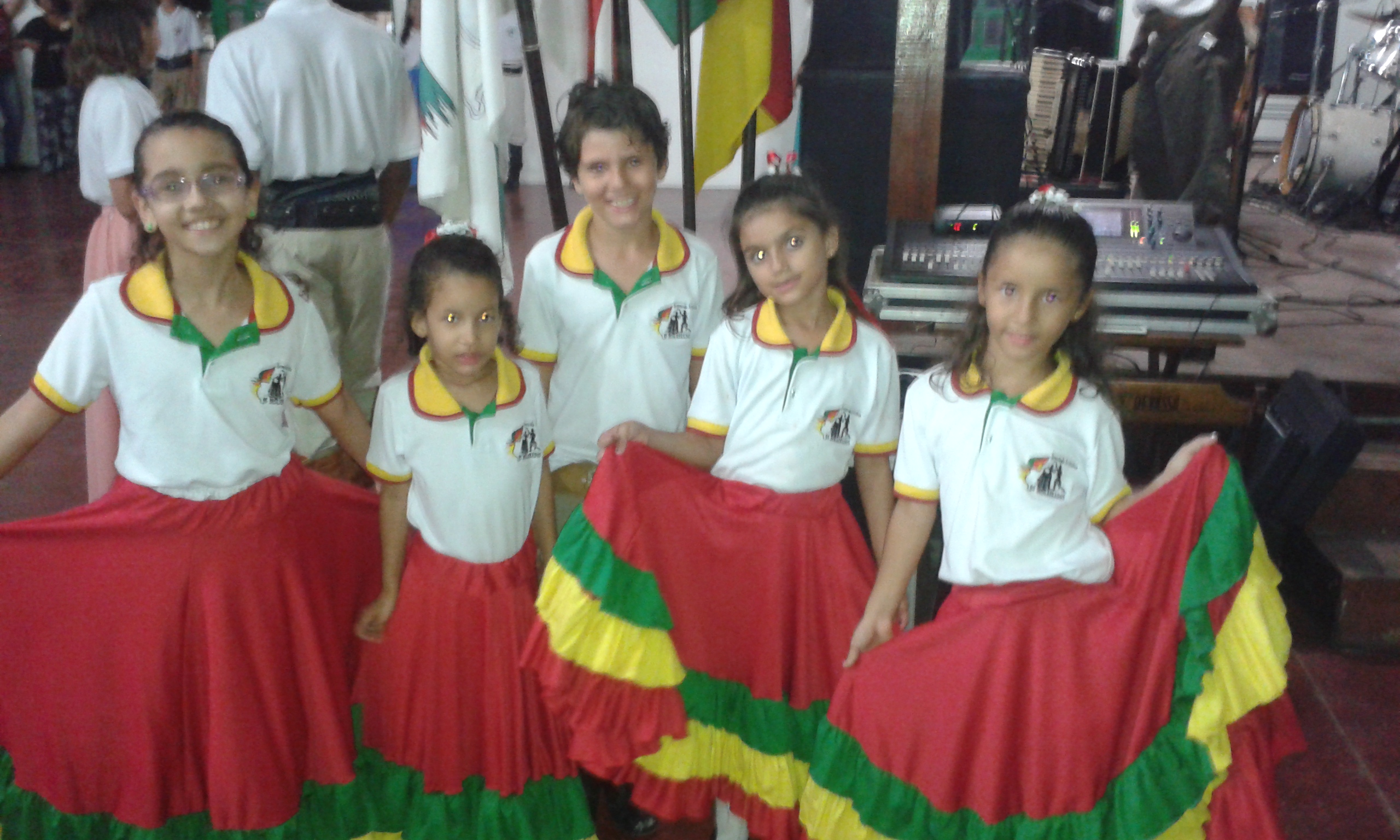 OS DESGARRADOS - MIRIM